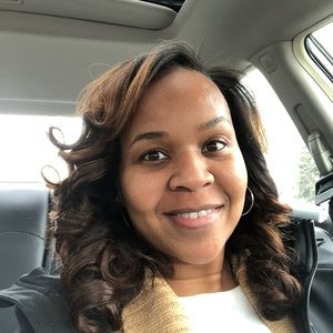 Meet your Posher, Carmita